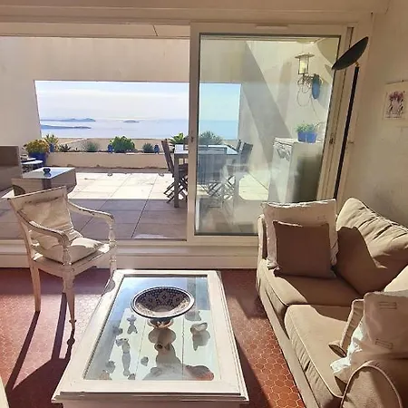 Vue Panoramique - Grande Terrasse Et Piscine